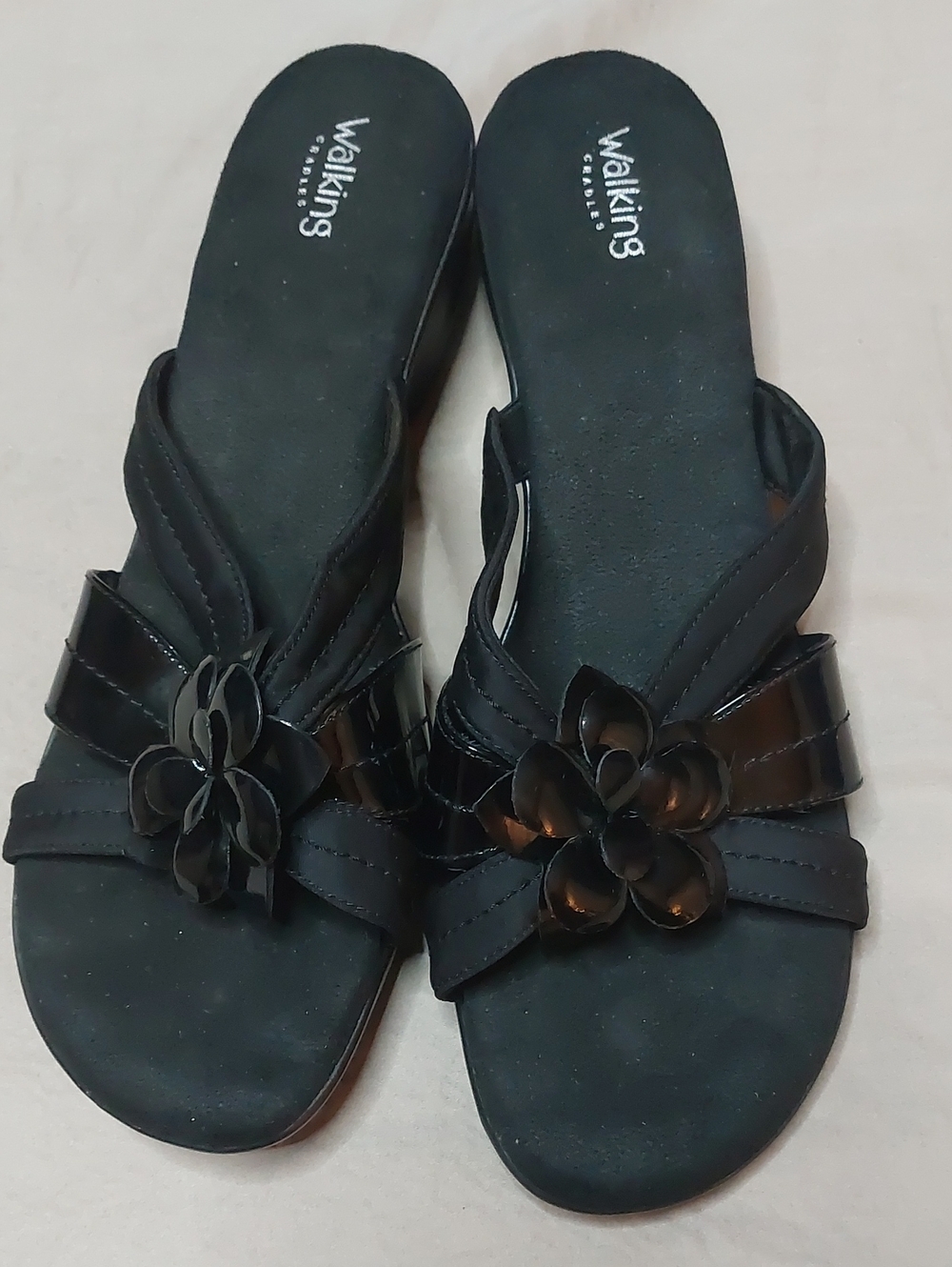 Walking Cradles Women's Black Floral Slide Sandals